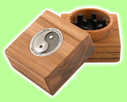 Ying yang wood weed grinder
